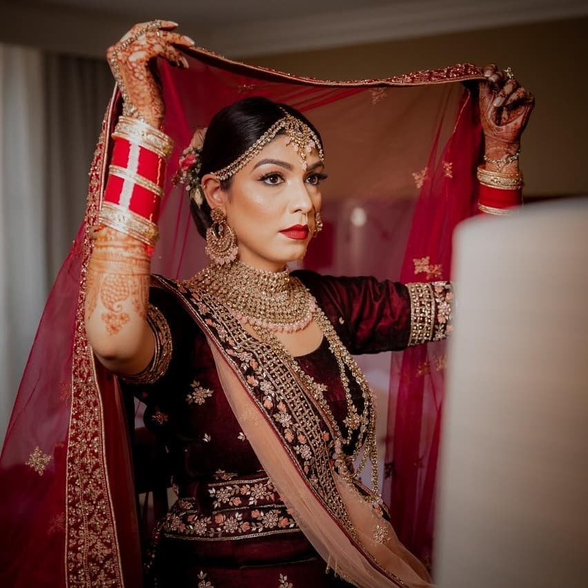 amrutsurat's tweet photo. Divinity of the lehenga for the newly weds is a treasure we unfold...Brides Of Amrut!
https://t.co/gt9WUG8i4e 
https://t.co/Qv98XvUQSh
#AmrutTheFashionIcon #OneStopShop #Ethnic  #traditional #Bridesmaids #bridetobe #bride #brides https://t.co/dUO5z2puqk