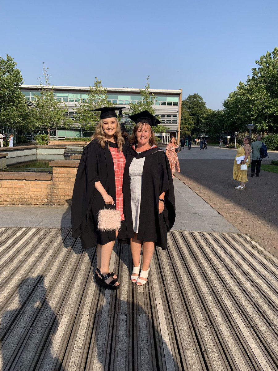 misshwilliams's tweet photo. Some pictures with my amazing tutors yesterday, just wish I could have seen everyone!! I have built amazing relationships and been supported throughout my uni experience! I am forever grateful !! 🎓🥂👩🏼‍🎓 @EHU_FOE  #edgehill @jennielswift @williamh1997 @JoAlbinClark ! 💗🎓 https://t.co/QKOXuoIMGp