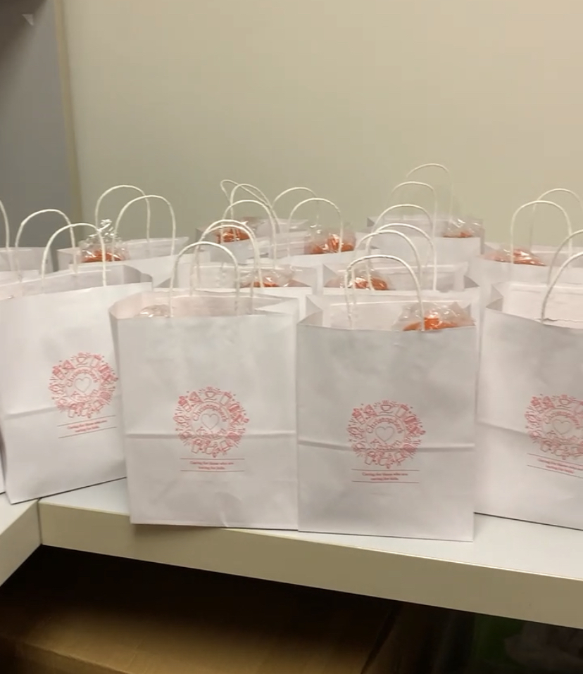 ChrisKitchenFdn's tweet photo. July may be coming to an end, but our deliveries and donations are not! Here's a peek of some of the bags we delivered to the Pediatric ICU at Children's Hospital this month. https://t.co/Ol9Ozb0PnC
