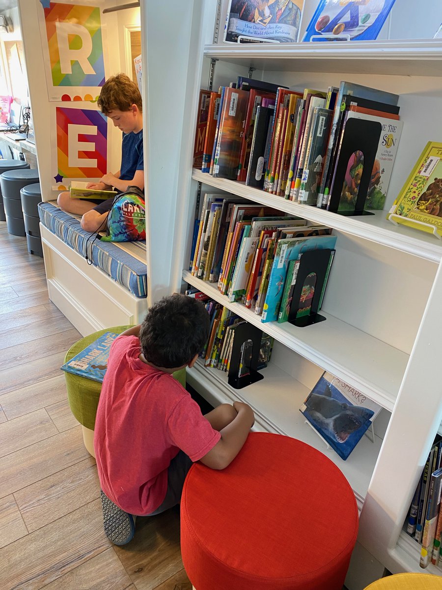 BISD_Libraries's tweet photo. Today is a great day for READING!  Come grab some books, do a craft, and hear a story at the #BISDWordsOnWheels mobile library!  We're at Navarro Elementary from 9am-2pm!  Hope you can make it! @BryanISD @BISD_ITech #ReadAllSummer @Navarro_BISD @Sara_Rueda2000 https://t.co/jjimb3eqFO