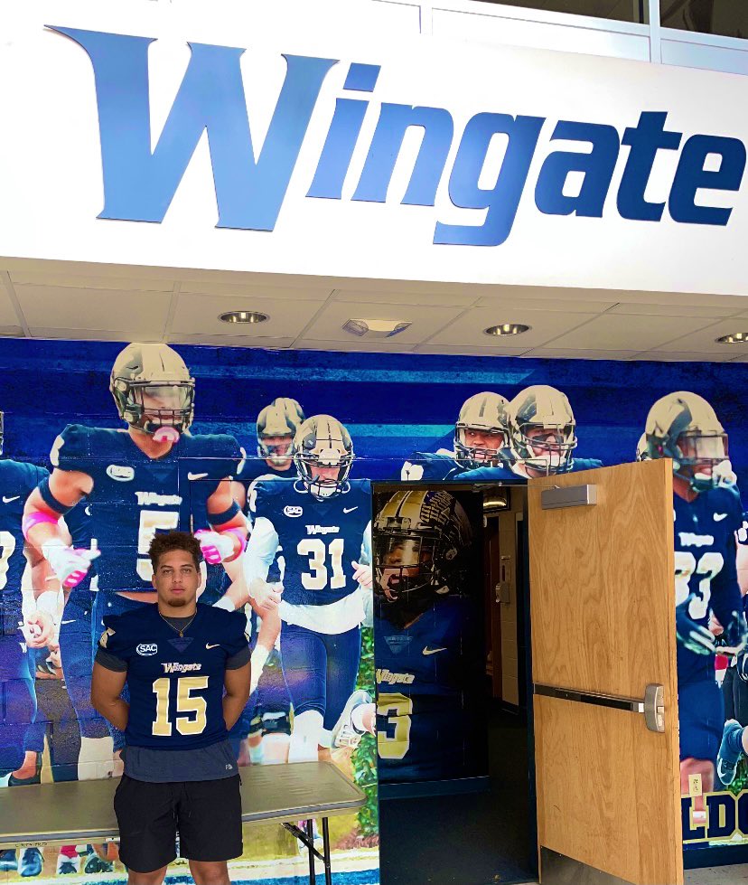 TremonteBarnett's tweet photo. After a GREAT visit I’m glad to announce that I am 1000% committed to Wingate University! Go Bulldogs🐶 @SrTremaine @WingateFb @JohnsCreekHSFB @FBCoachJC @Reich_WingateFB @hopo125 @RecruitGeorgia https://t.co/QcpB4w6n53