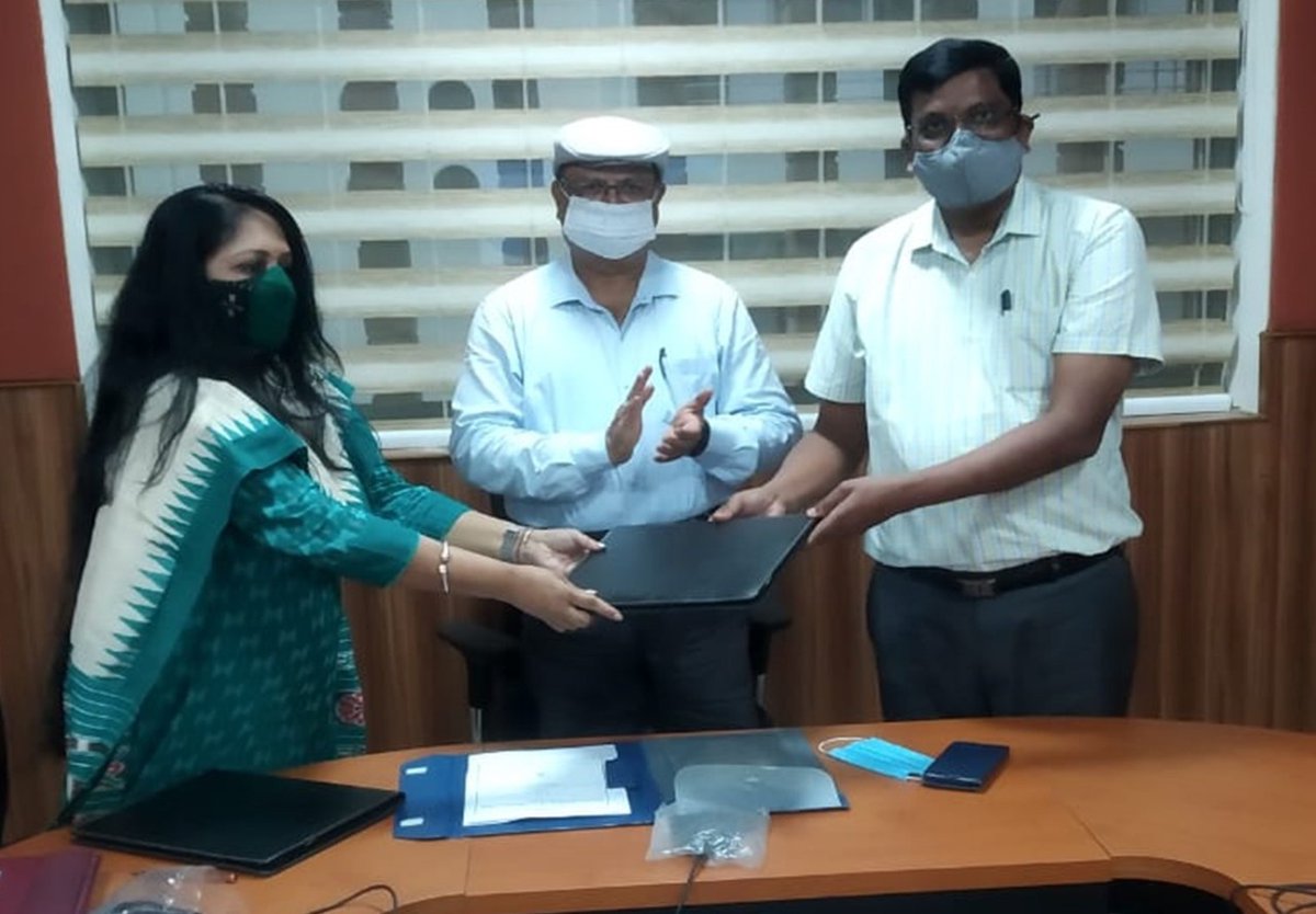 krushibibhag's tweet photo. A&FE Dept. today signed MOUs with #OAIC, #OSCDC, #OSSC and #APICOL to accelerate the farming activities in the state during the meeting held today at #KrushiBhawan. https://t.co/mhjEm3chMD