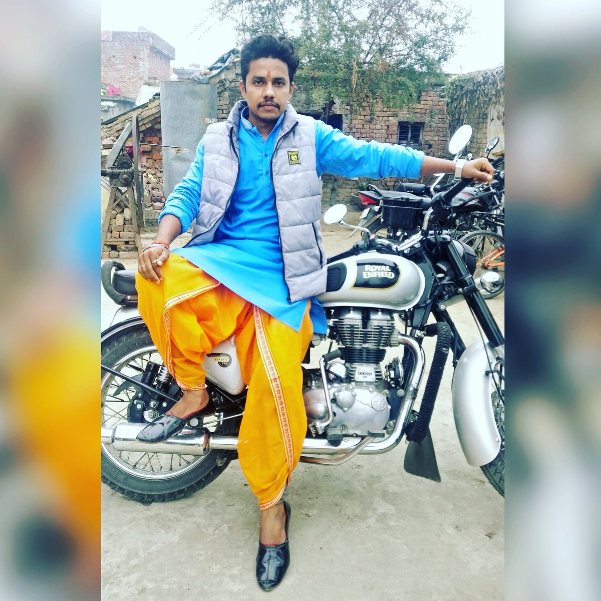 rPsITpPRmoORnNK's tweet photo. सौभाग्य है मेरा जन्म हिन्दुस्तान में मिला
और ब्राह्मण होना भी मेरे लिए गर्व की बात हैं॥ 
जय श्री महाकाल 🙏
मैं भी ब्राह्मण हूं 🙏
@ImRaina
#IsupportSureshRaina https://t.co/8ww3hTjruX