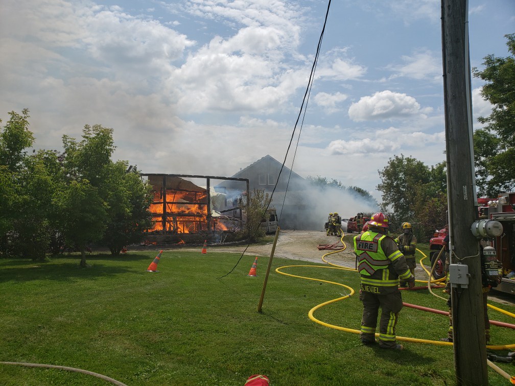 OPP_WR's tweet image. *UPDATE* Minor injury to property owner, no animals injured^pc