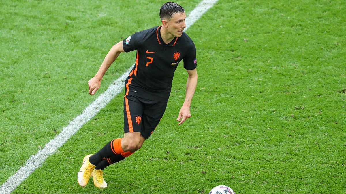 645. Steven BERGHUIS
Winger - 19.12.91 - HOL (28/2)
Prem Clubs:
Watford (15-16)
Euros Debut:
21/06/2021 (North Macedonia vs. NETHERLANDS, W 3-0 - sub 46 mins)
Euro Finals:
Netherlands (2021)
Euro Apps: 2
Euro Goals: 0 https://t.co/UpmdxelNys