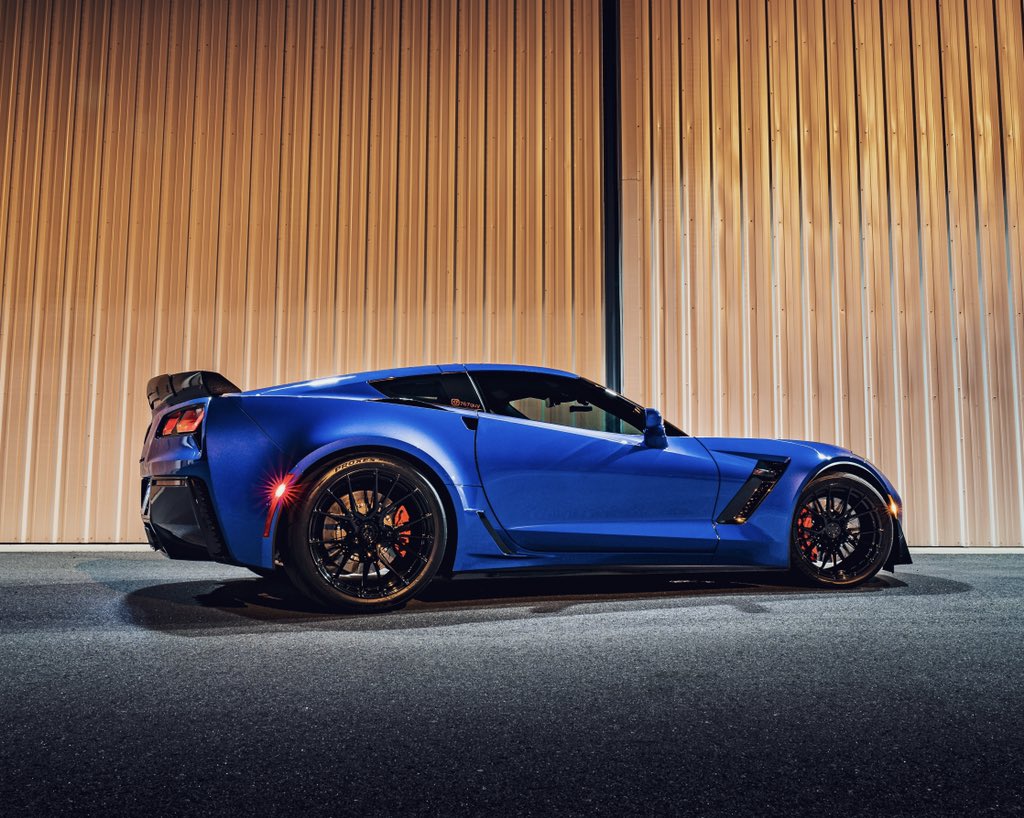 Best c. Chevrolet Corvette z06 2016. Chevrolet Corvette c6 Blue. Chevrolet Corvette z06. Синий. Chevrolet Corvette z06 винил.