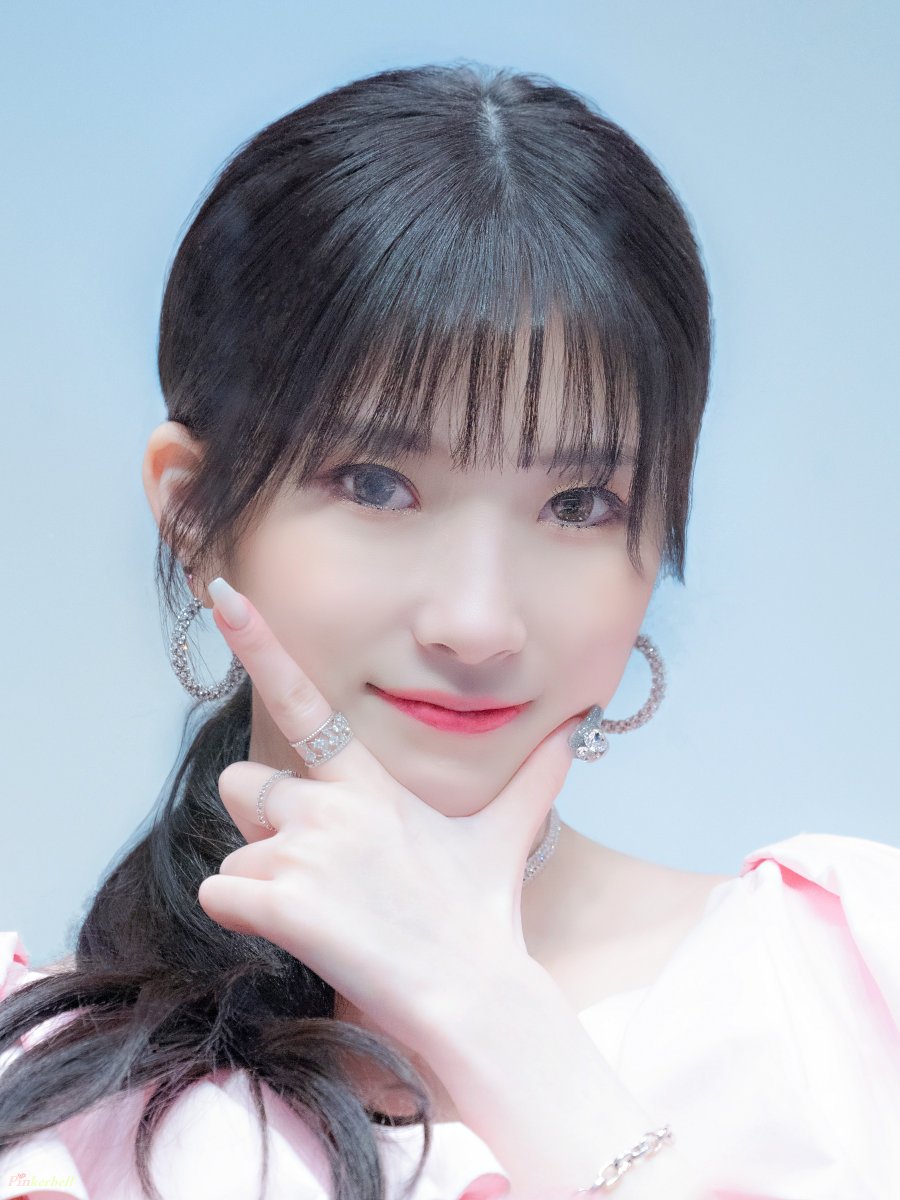 BlingTinkerBell's tweet photo. 210529 팬사인회 나린🧚🏻‍♀️

#블링블링 #BlingBling 
#나린 #NARIN #ナリン
@blingbling_new https://t.co/32wfs3WF4t
