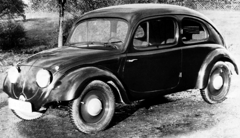 UltimativCars's tweet photo. (Background knowledge)

The #Volkswagen #Typ1 [aka #Käfer/#Beetle/#Fusca] (1938-2019) was built in 21,529,464 units in many versions over seven decades.
Its design is based on sketches from 1932 by #AdolfHitler.

Instead of becoming a murderer, he should have remained a designer! https://t.co/QGx0SI2TgU