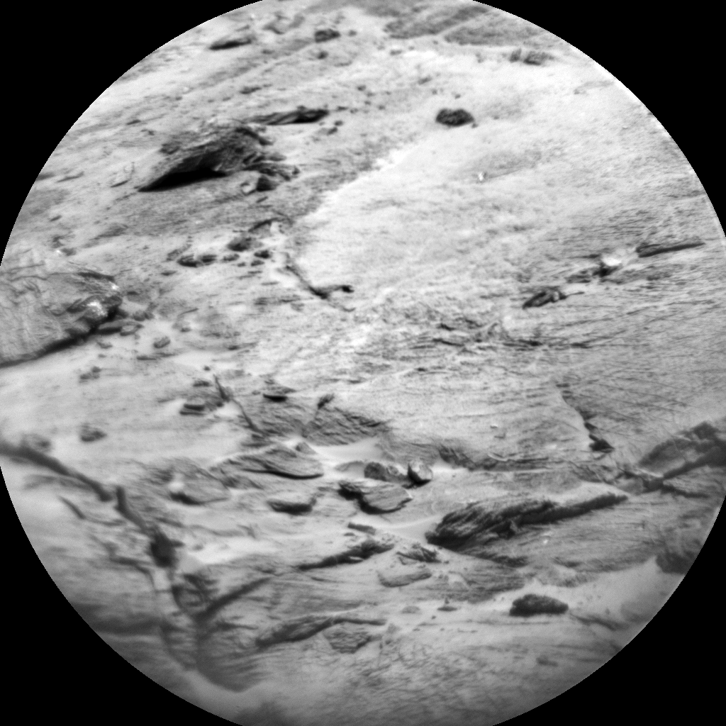 MarsMissionImgs's tweet photo. #CuriosityRover image taken on #Sol3183 at 12:50:44.994 PM with #ChemCam #Mars #NASA #Space https://t.co/b6hg7gyH3T