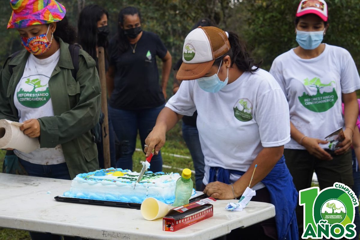 #LiderazgoDeLaMujer 💪Durante estos 10 años de Trascendencia la participación de la Mujer Joven ha sido clave en Reforestando Centroamérica  desempeñando multiples roles que demuestran la #lnclusión y #Dinamismo de las mujeres en esta iniciativa centroamericana 🌳 #refca10años