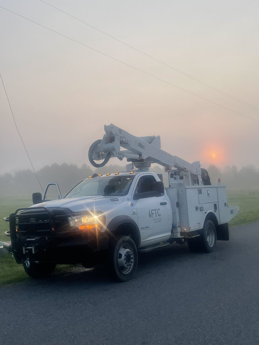 farmerstel's tweet image. What a beautiful sunrise at Viewpoint this morning☀️. Shoutout to our cable foreman, Bubba Johnson, for taking this awesome picture! #wekeepyouconnected