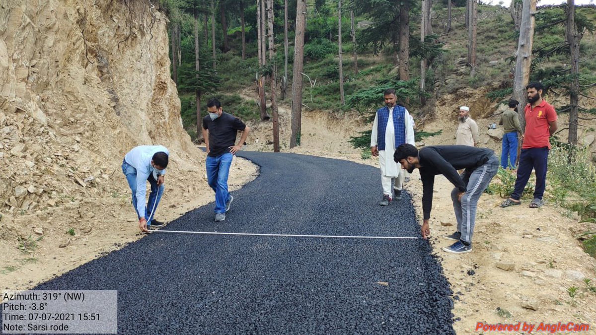 DrJitendraSingh's tweet photo. Various road projects under the Central #PMGSY Scheme in district #Doda are in full swing. Glimpses of ongoing construction work at Gangalwar to Sarsi of Block Khallani and Block Assar. Work on Gatha to Hanga Noori road in Bhaderwah has also begun. #JammuAndKashmir https://t.co/bzMOGpQtk0