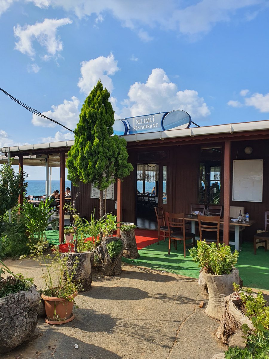 Sura186's tweet photo. This restaurant in #Turkey refused to let us inside because we are #Arabs! Name of area is #AĞVA #boycote #racisim #jordan #ministry_of_foreign_Affairs. #urdogan #firstimme #Shame on tourisim https://t.co/a6XqkwkoIS