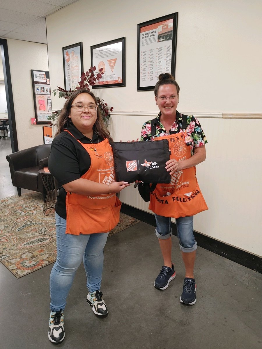bert4828's tweet photo. 6588 Wichita Falls Tx. Yazmin stays SAFE everyday. Great Job for being an IN FOCUS ALL STAR. @HDapm137 @SMaurice2 @THD_MikeMinuto @KaliTerryTHD https://t.co/6R0UF48aZu