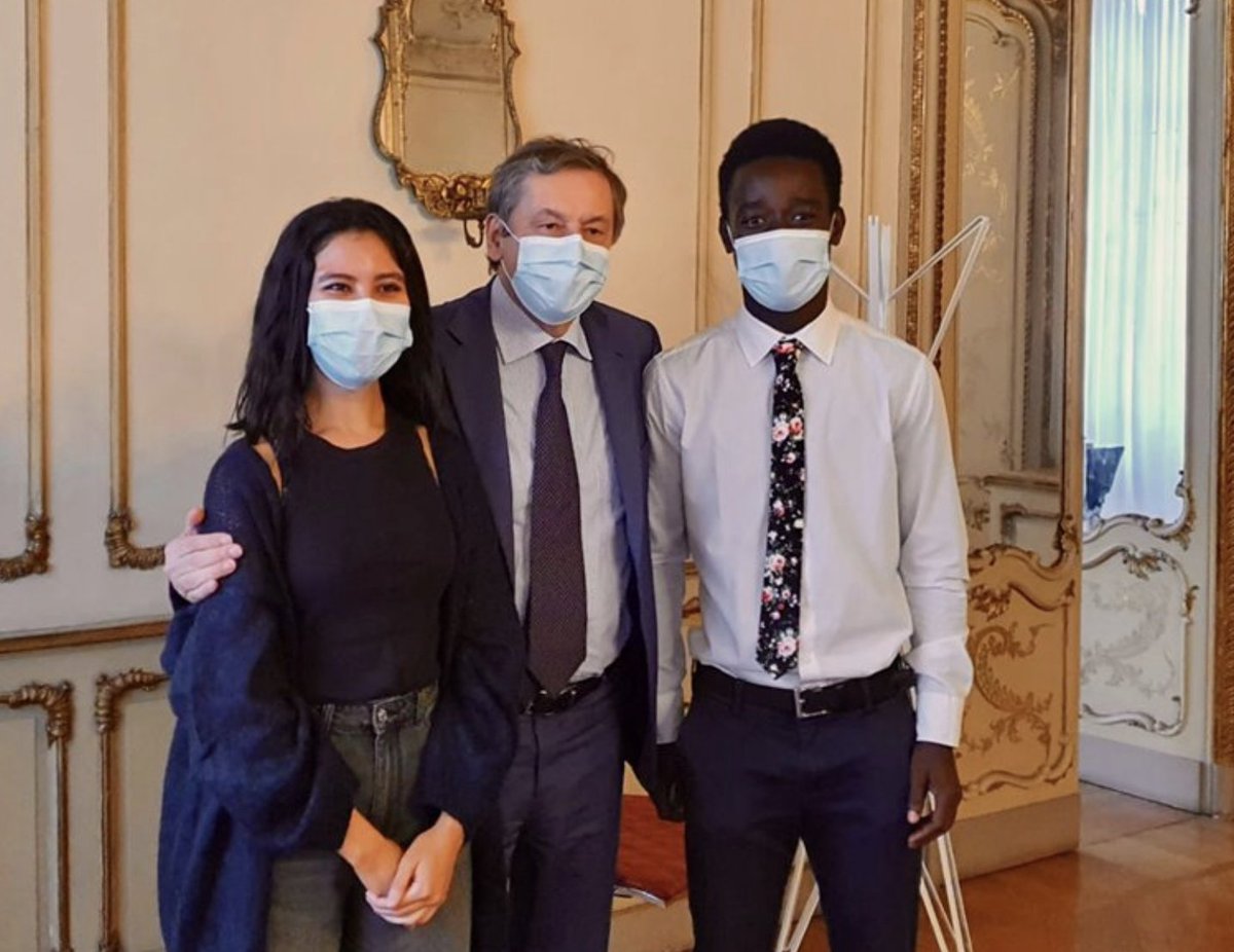 Ibrahim e Fatima, ormai ex allievi del nostro Collegio, hanno visitato la <a href="/CSP_live/">Fondazione Compagnia San Paolo</a> dove hanno incontrato il presidente della Fondazione, Prof. Francesco Profumo. Continua: uwcad.it/2021/cdsp