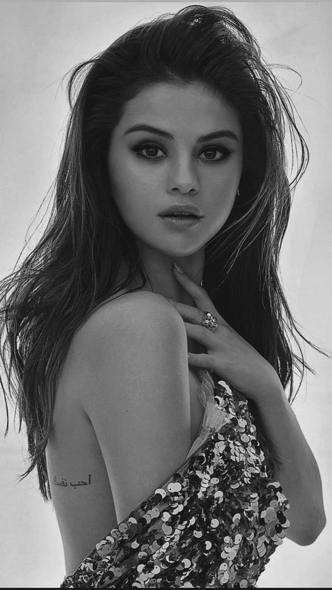 joongularity's tweet photo. Happy birthday to my inspiration from many years, mi niña @selenagomez🥳💜 I'm EXTREMELY proud of becoming a Selenator the moment I knew you! You have no idea how much you have helped me in moments when I thought that I couldn't continue. Thank you for loving us. We 🖤 love you!! https://t.co/8i0TBwfDHb