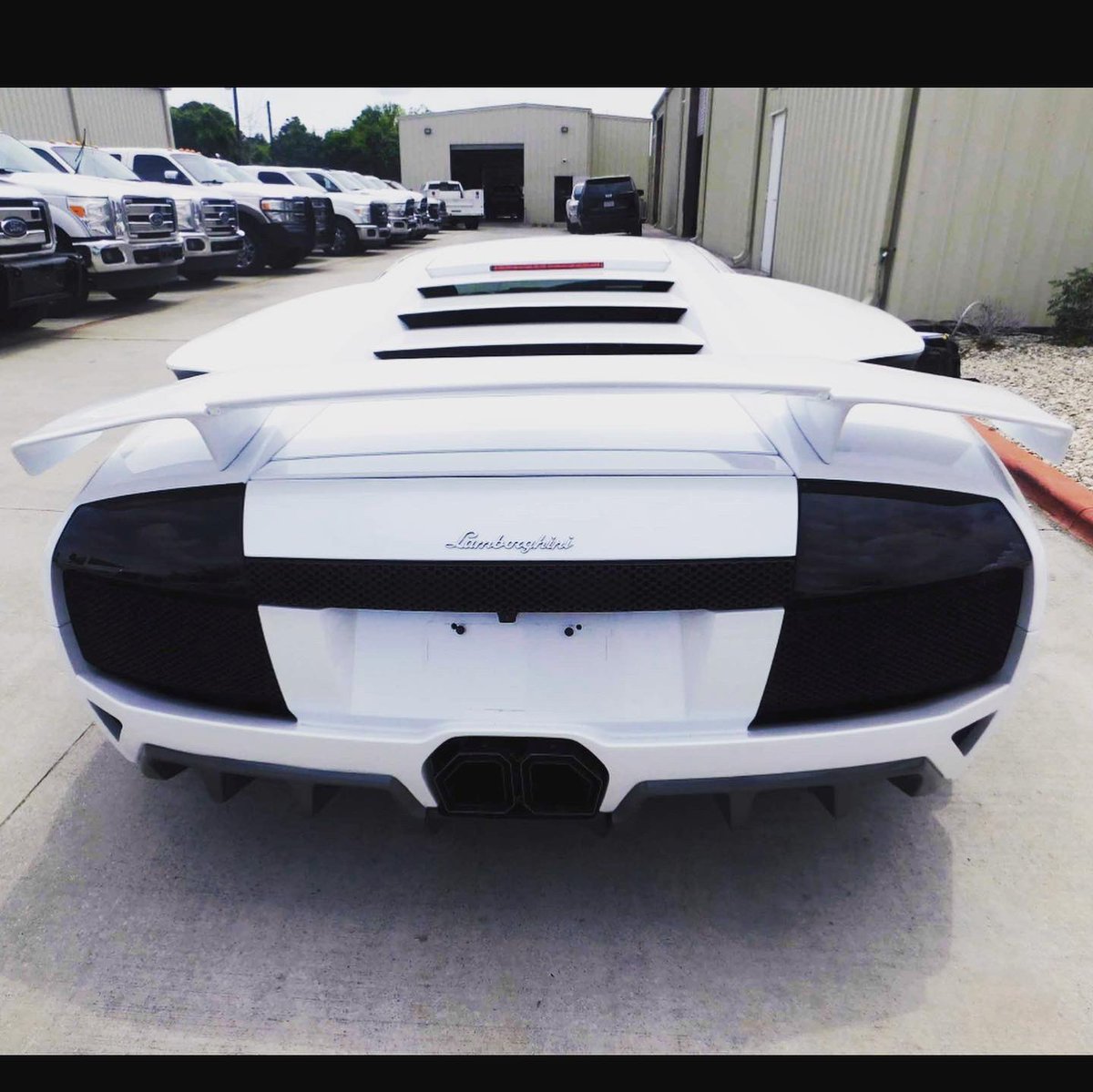 leaseitfromLLP's tweet photo. ⚪️Lamborghini Murcielago Manual ⚪️

#lambo #lamborghini #lamborghinimurcielago #manual #butterflydoors #wow #car #carsofig #carsofinstagram #exoticcars #cool #whip #cars #luxury #lease #llp #dope #carstagram https://t.co/pwFuGG1jbV