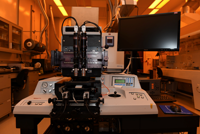 EMSLscience's tweet photo. Check out the Neutronix-Quintel NXQ4006 Mask Aligner that is housed in EMSL's microfluidics and microfabrication suite. Learn all about the aligner's capabilities here: https://t.co/bjNq7WuCKs #instruments #maskaligner #userfacility @doescience @PNNLab https://t.co/Ci7vaANVmF