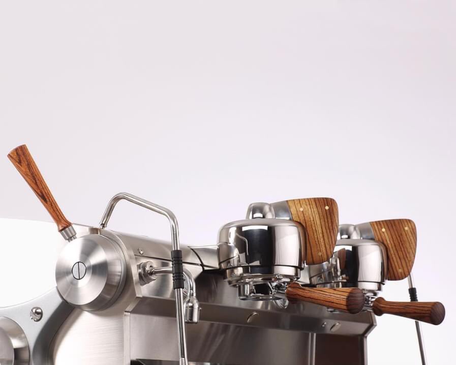 threeonecoffee's tweet photo. When it comes down to it, we celebrate the details. Zebra wood actuators, steam lever and porta-filter handles look and feel incredible.
#ThreeOneCoffee #SlayerEspresso #SlayerEspressoIndia #CraftedInSeattle #MakeCoffeeBetter #CoffeeMadeEasy https://t.co/u22CuhBYNM