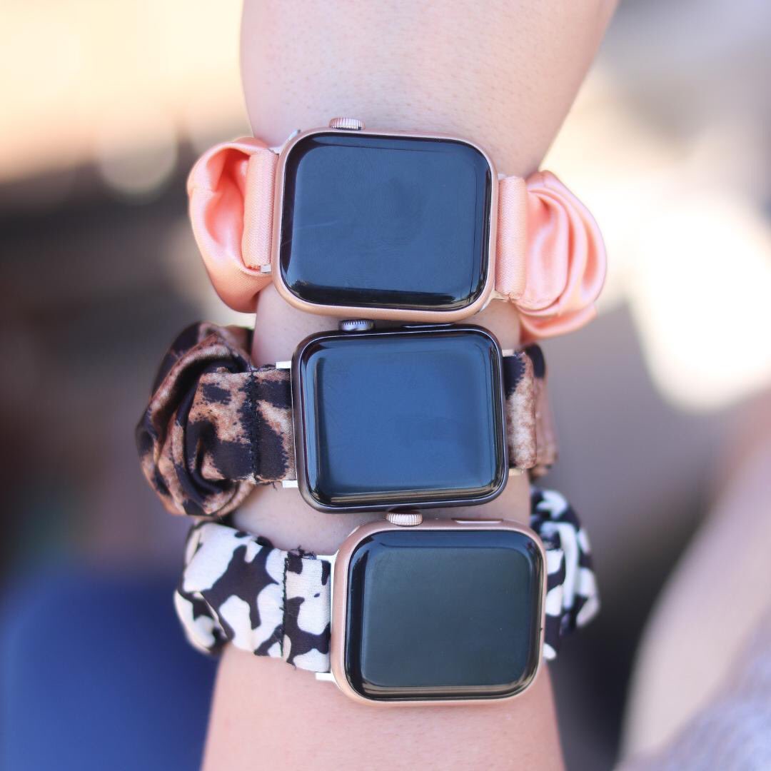 ComputerWorksAG's tweet photo. Be different & stand out from the crowd with the new & stylish POP LOOP by @itslaut for the Apple Watch Series 1 - 6 🤩
#itslaut #poploop #applewatch #applewatchband #hairband #stylish #computerworks #computerworksag #weloveaccessories #apple #fashion https://t.co/mQQtUoglpb