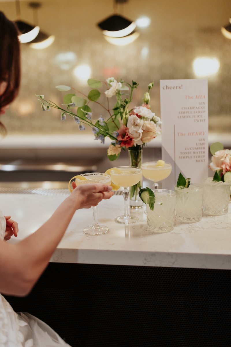 theyaleokc's tweet photo. Big moments are kind of our thing. But they don’t seem quite as meaningful without all the thoughtful details. Let us help you put it all together. Find more about weddings at the Yale at the link in our bio. 

Styling: Brides of Oklahoma
Florals: Malyn Made
Paper Design: Chirp https://t.co/sBLvsj42QG