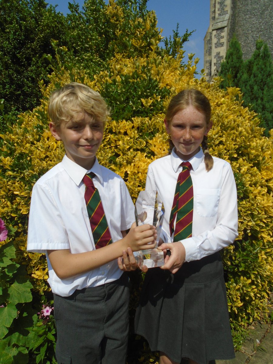 StMartins3016's tweet image. We are so proud to be able to announce Oliver and Amelia as the winners of this award in recognition of their outstanding achievement in science. #enquiringminds