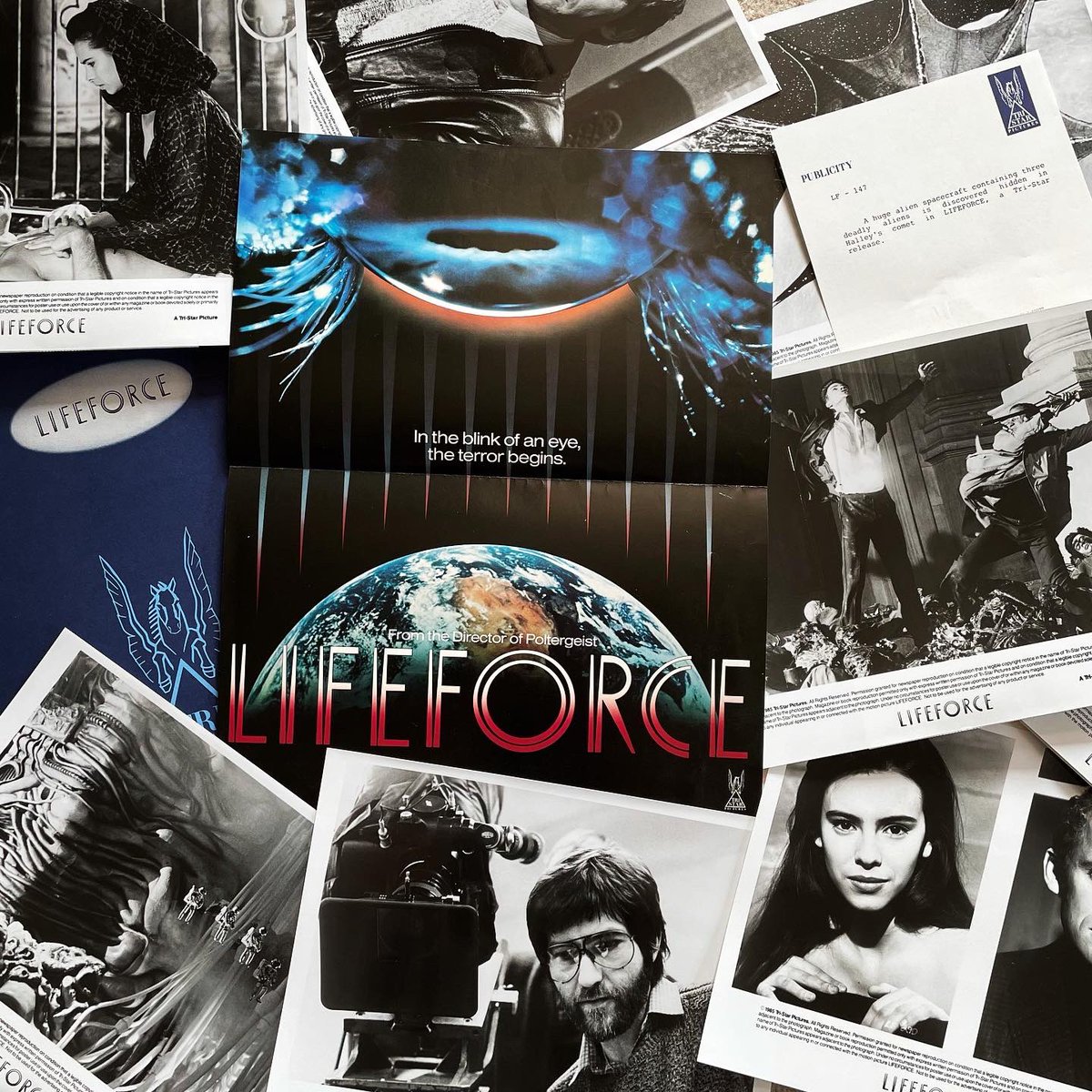 FirkensteinFilm's tweet photo. “The web of destiny carries your blood and soul back to the genesis of my lifeform”
#lifeforce #1985movie #80scinema #tobehooper #steverailsback #mathildamay #peterfirth #frankfinlay #patrickstewart #danobannon #thespacevampires #scifihorror #henrymancini #presskit #classiccinema https://t.co/lY278CtEaz