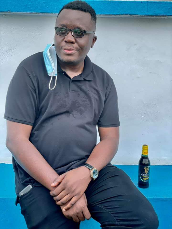 taphisonline's tweet photo. #AD
Le regard rivé vers l’avenir.
Il est toujours bien d’être chez soi auprès des siens. La rectitude comme ligne de conduite, l’amour comme boussole et le pardon dans le cœur.
#AvantageADomicile
#GuinnessSuperLeague | #ToutEstPossible | #ItsGuinnessTime | #MadeOfMore | 21+ https://t.co/JZ0OeZW7OI