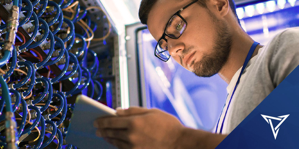 Команда программистов. Человек за компьютером. 3logic group компания. Профессия программист. Хакатон.