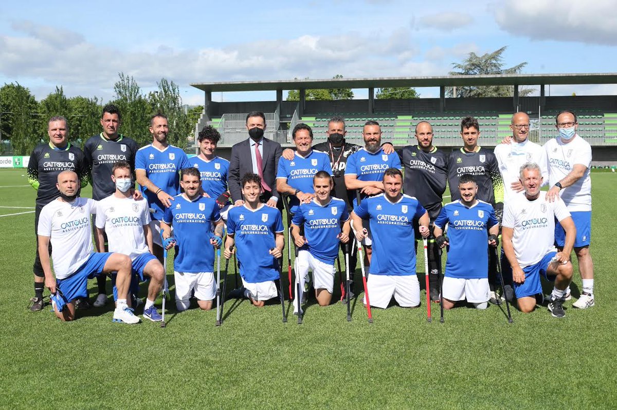 TroppAzzurro's tweet photo. La #Nazionale @calcio_amputati è al lavoro a Formigine, in provincia di Modena, per preparare l’#Europeo di #Cracovia (12-19 settembre).
Il ct Renzo Vergnani ha convocato 16 giocatori
📷 @FISPES
@TroppAzzurro #fispes #Altropallone https://t.co/I1SZAhEJ9l