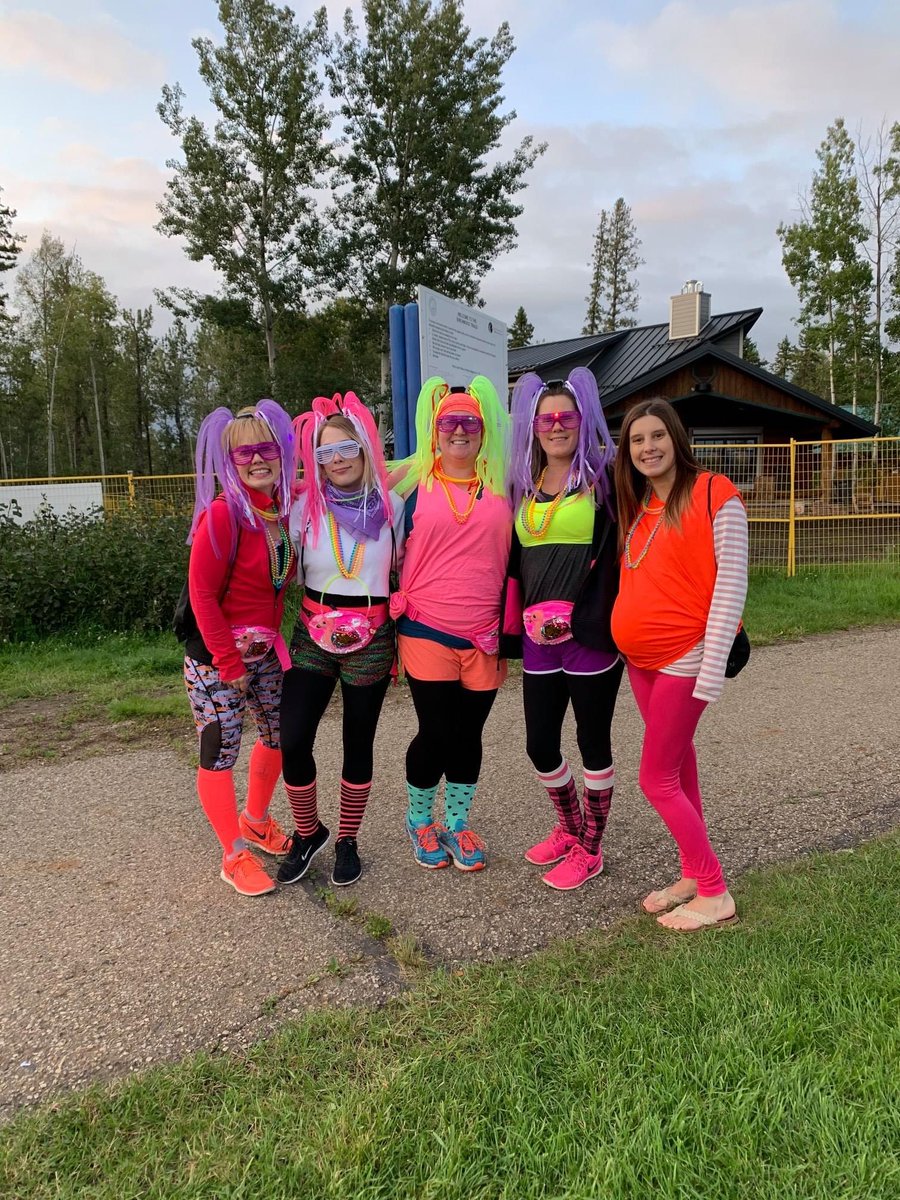 SafeCommunityWB's tweet photo. Throwback Thursday to 2019 Coverall Glo Run. Just look at those glowing faces! Anyone have any glo photo memories to share? https://t.co/8JOTprvt3e #coverallvirtualglorun2021 #supportlocal #supportfamilies #supportsafety @Mix1037radio https://t.co/i8egsAh2nr