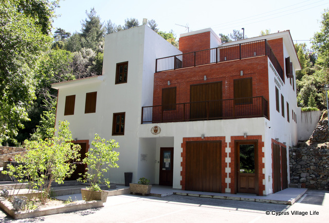 photosofcyprus's tweet photo. The Foini Village Municipal Offices #Cyprus #Foini #Limassol #Architecture #Villages #Travel #Holidays #Wanderlust #Phini https://t.co/0OShFqrcYy