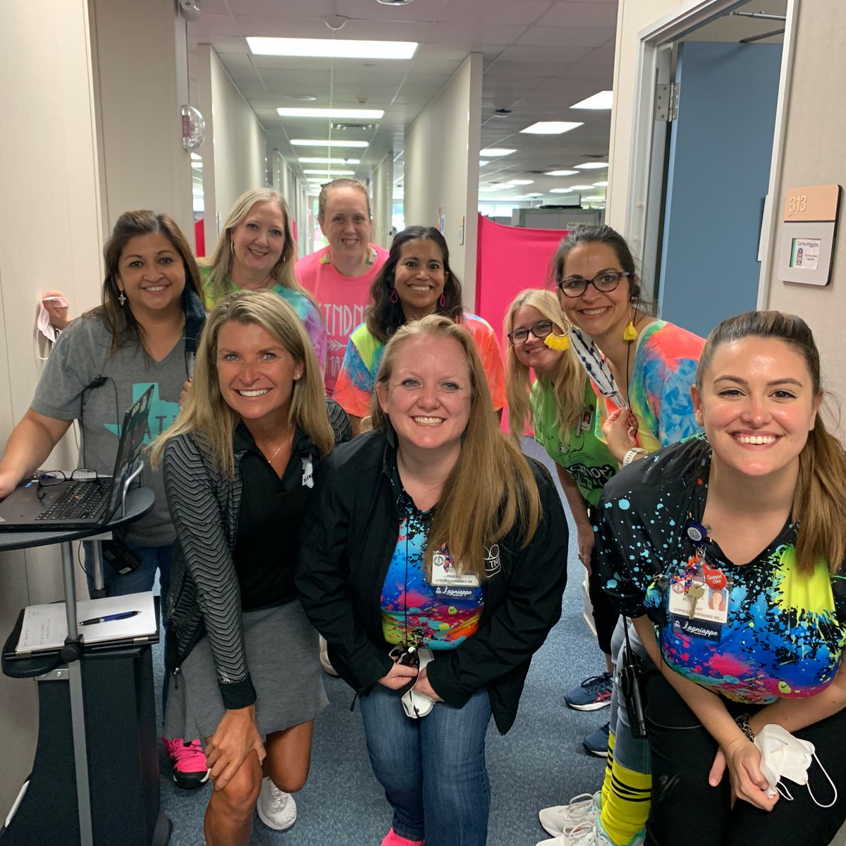 dsdPD's tweet photo. Some of our newest Blended Learning Certified Educators from Kirk Elementary. They made it through the six-module course in two months. Nice Job, Team. I will have your stickers for you during our August PD. #cfisd #cfisdblend @KirkElementary #blendedlearning https://t.co/3m5Epm2EOZ