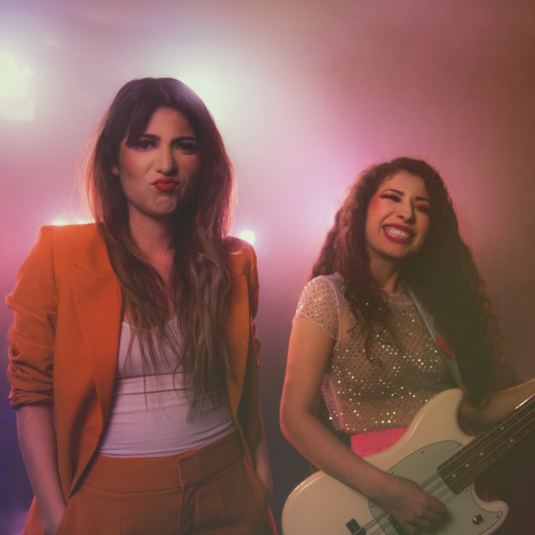 artsandcraftsmx's tweet photo. #NewAlbum #NewReleasesACMX

El álbum debut de @lolaamusica es una colección bilingüe de canciones de amor synth pop. 

Dale play a 'La Marea' en tu plataforma favorita
🎧 https://t.co/1dGRhSI3j7
#poramoralarts https://t.co/2yo3pwvEGJ