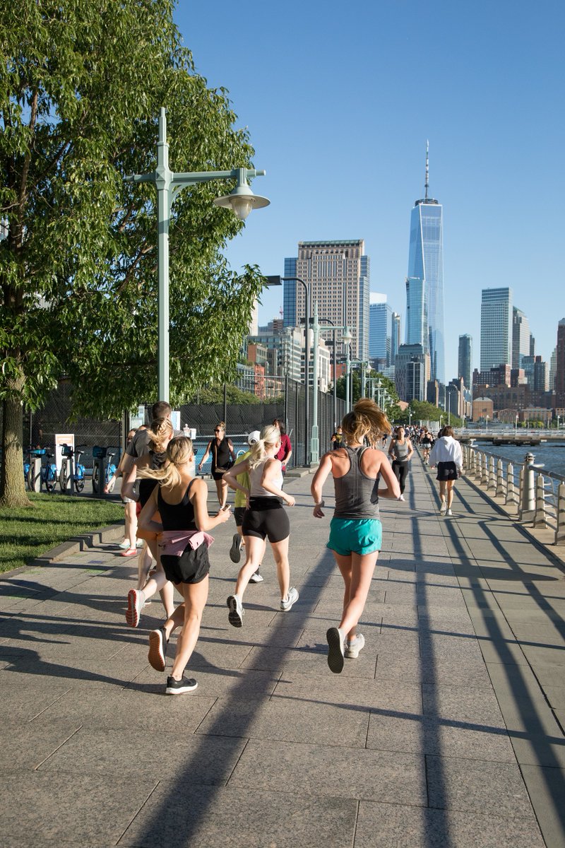 Beginning at #HRPK's Pier 40, Healthy on the Hudson's Run Club takes you on a scenic journey through the Park, supported by @lululemon.
Join us tonight and every Thursday at 6:30 PM through the end of September for nature-filled runs. To register, visit https://t.co/1dZWoIme6g. https://t.co/ITjGJVnvqY