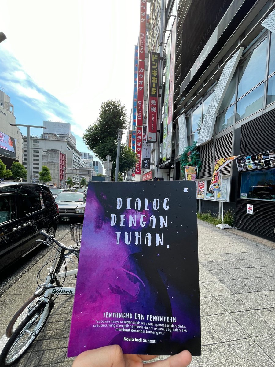 pfffttt__'s tweet photo. My first book and my first greatness

Nagoya, Japan (2021)🇯🇵 https://t.co/YaL9Zn2Xll