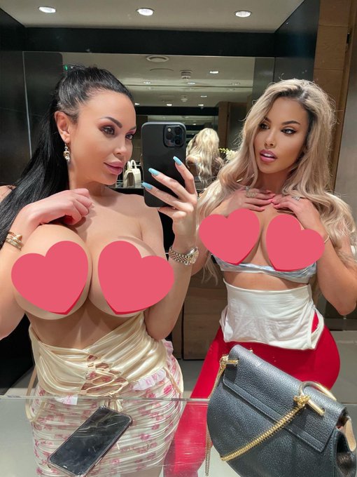 Having fun with @xcharliekrayx ?Join our Onlyfans page if you wanna see our uncensored duo selfies hehe