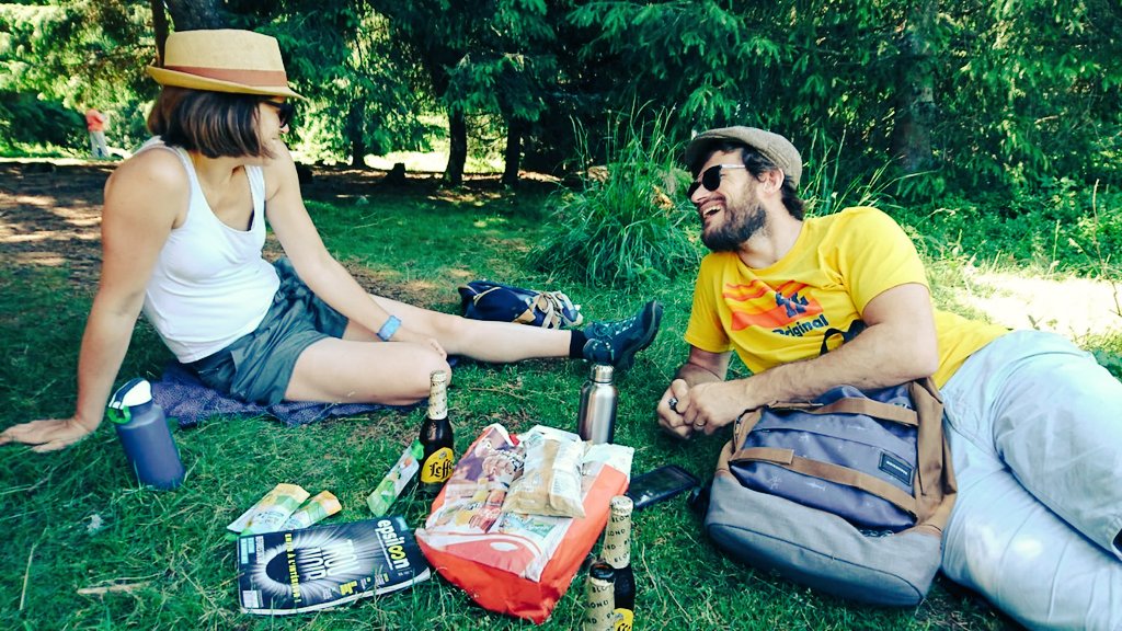 Epsiloon_mag's tweet photo. Episloon vous suit partout ! ♾️
Merci pour vos cartes postales de vacances 🗺️🖼️🌄
🤗
Continuez de nous les envoyer ! https://t.co/AwRR1HAbpI