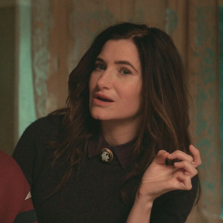 Happy birthday to kathryn hahn, thank you for giving us agatha harkness <3 