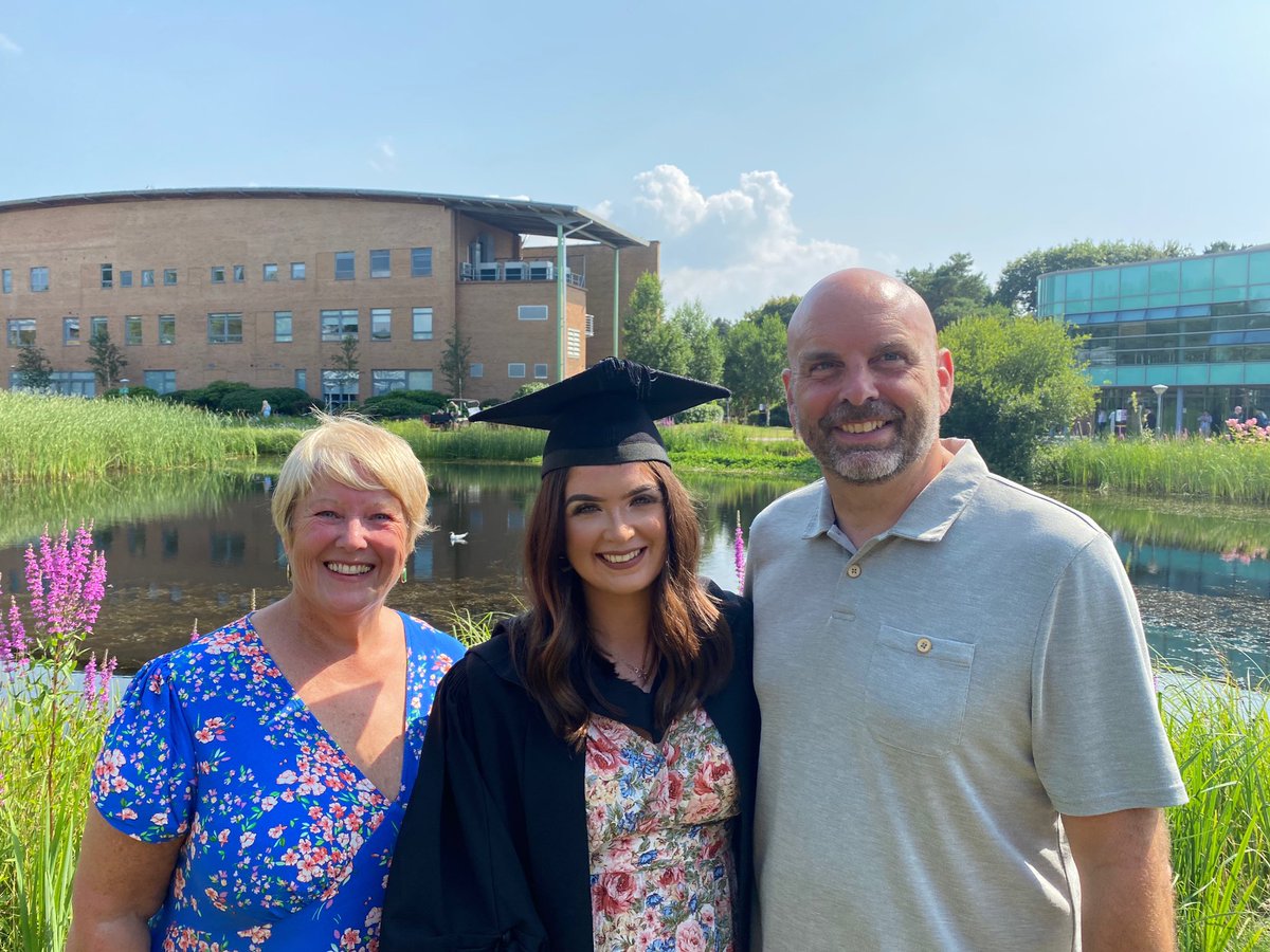 _MissMilner's tweet image. We did it👩🏻‍🎓✨