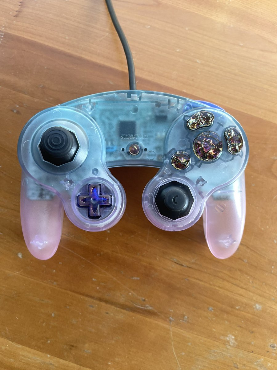 jessewphoto's tweet image. Changed my mind on the build. @SpookyCustoms and @Moonwalkmods #cgcc #customgamecubecontroller #ssbu #SuperSmashBrosUltimate #gamecube #customgcc