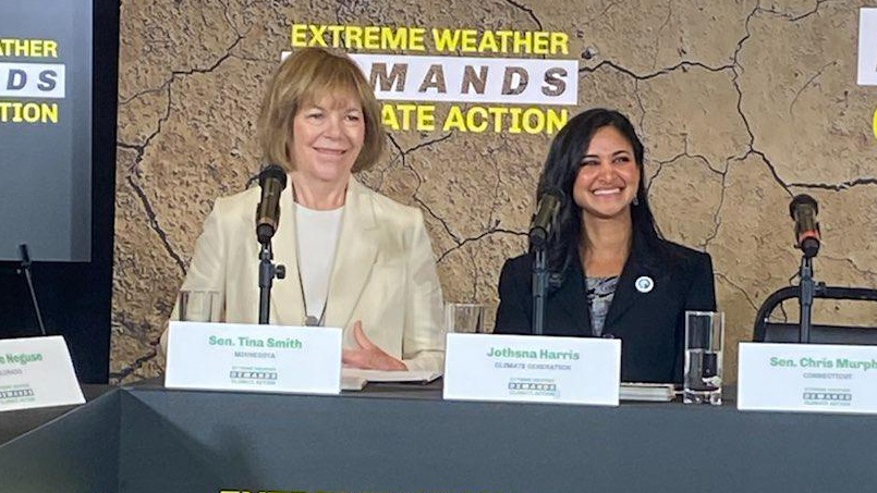 I want my grandkids to live in a Minnesota that still gets snow. I want to help the farmers who’ve endured extreme weather from floods to droughts. I want to take bold action to combat climate change. 

Thanks @JothsnaHarris @ClimatePower & @LCVoters for demanding climate action. https://t.co/UGRhavNoX5