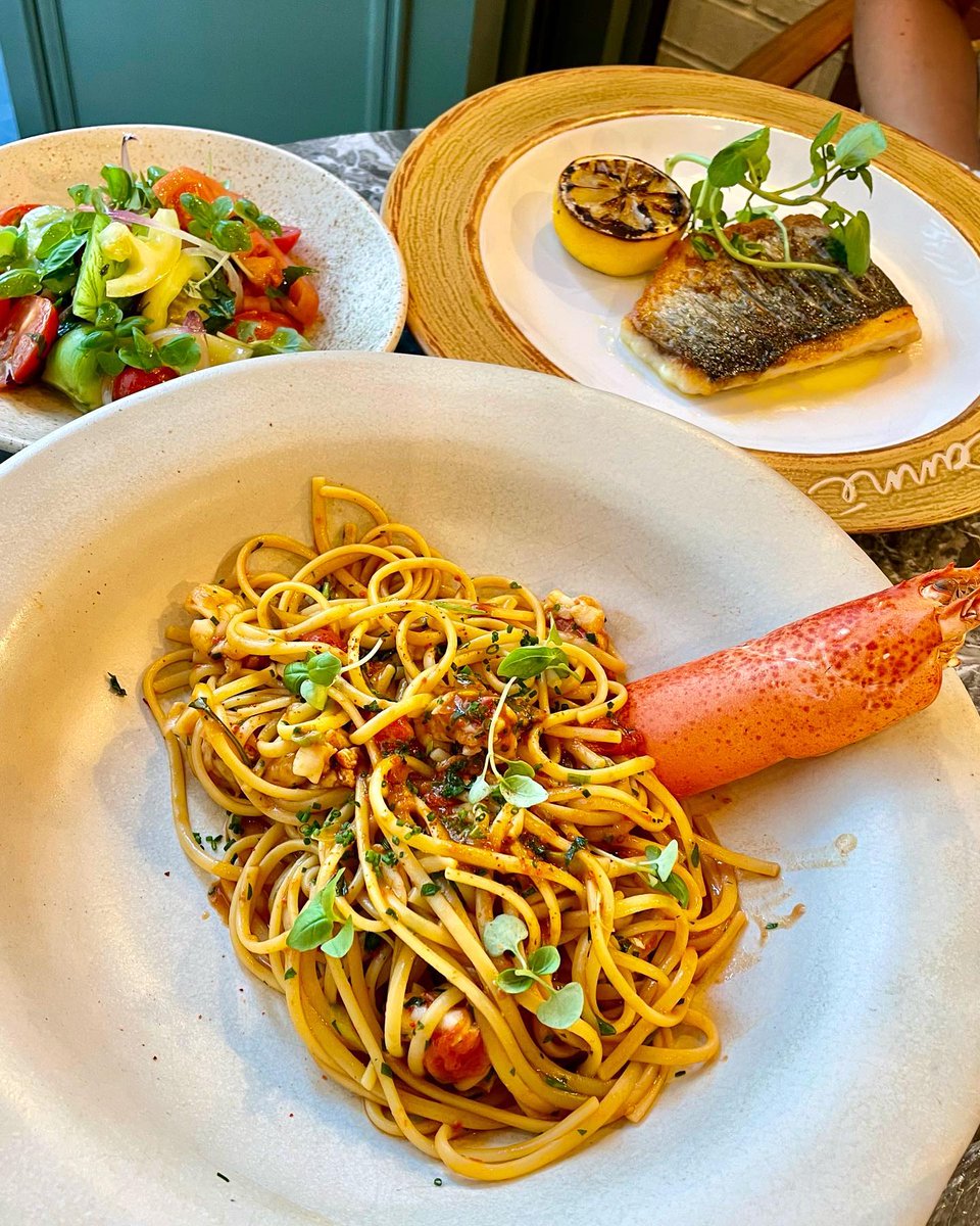 Dinner at newly opened myandsanne 🙌 lobster linguini, grilled sea bass &amp; tomato salad = perfect summer food! 🐟🍅 #myandsanne #knightsbridge #londonfoodbabes zpr.io/UTyLudjvdCUH