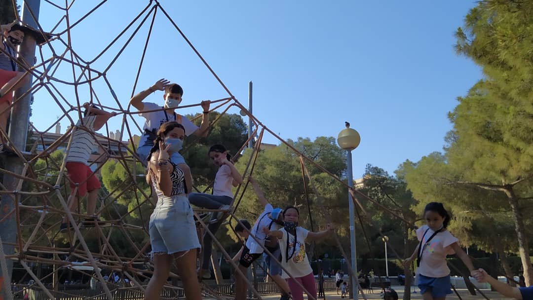 jovenesxla_paz's tweet image. Último dia de la Escuela de verano de @santegidio_ES en Barcelona ¡gran tarde en el parque para divertirnos esquivando el calor en la sombra pero siempre con el  calor de la Amistad! #santegidiosummer
