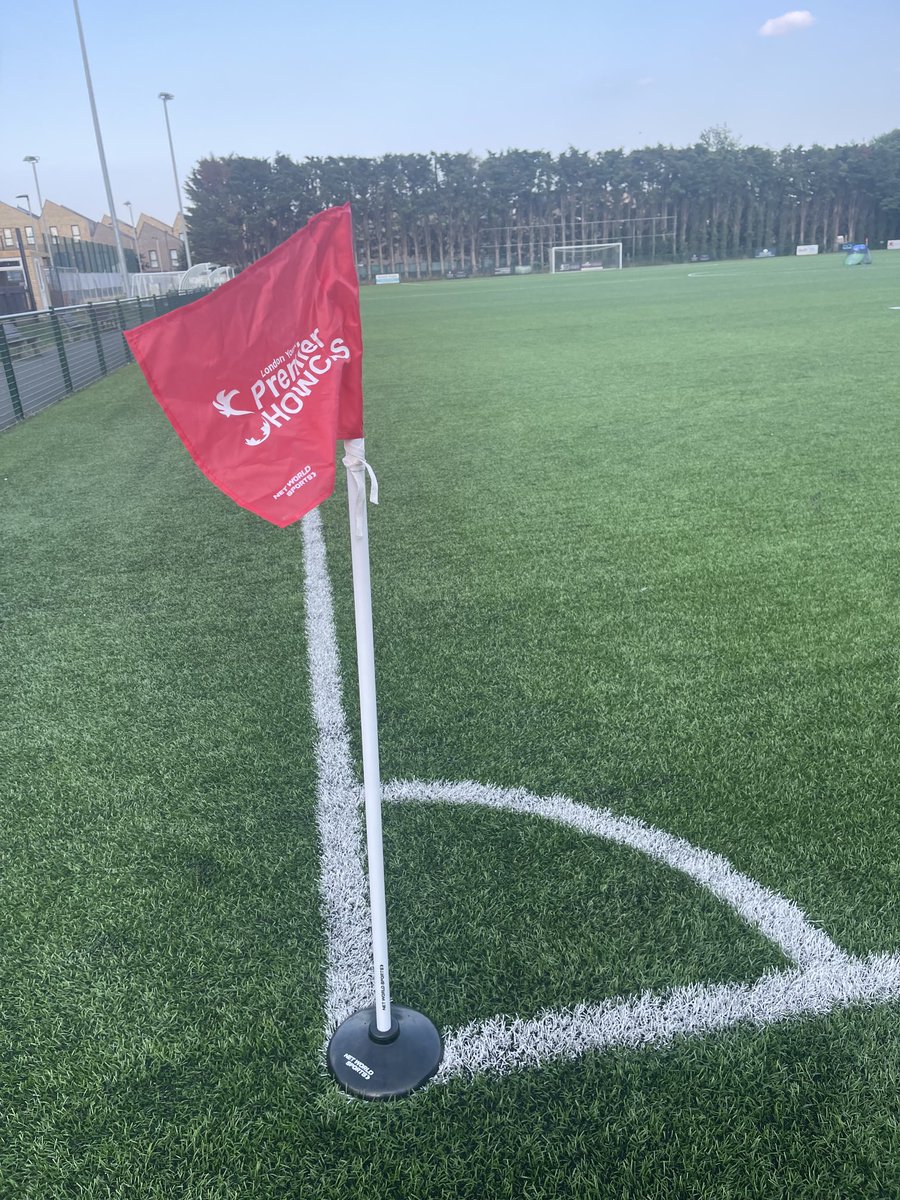 LYPremiershowcase tweet media