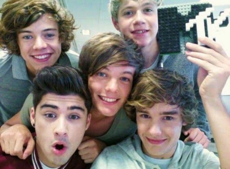 yhesboots's tweet photo. Happy 11th years, One Direction. 

#11YearsOfOneDirection https://t.co/WMFvrmdaFM