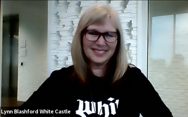 MediaPost's tweet photo. What would you say to a male boss who said "you act too smart" &amp; not in a good way? If you're @WhiteCastle #CMO Lynn Blashford, nothing. Instead just show him! @LBlashford @LisaMSinger #womenleaders #marketing #careers https://t.co/0d2u7Fq4Ty #MPBISCPG https://t.co/olKKEruKS1