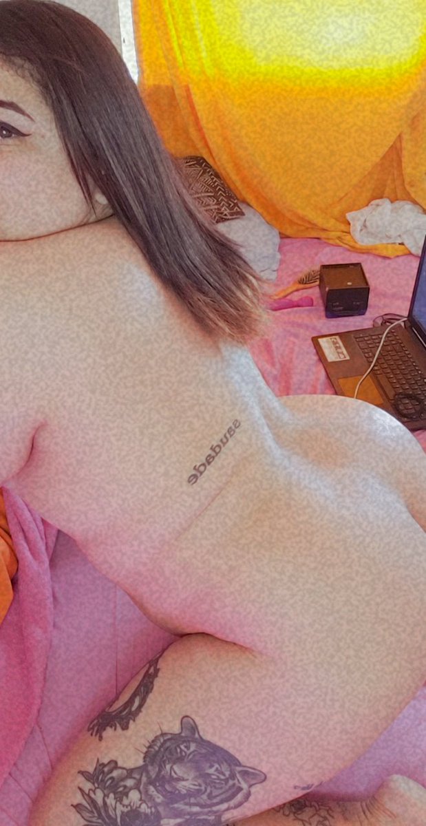 Gordibu29632704's tweet photo. New content available 🔞
Namoral comprem meus packs que eu quero fumar hj.
#chubby
#gordinha
#BUNDAAWARDSDs
#packHot
#PackPrivate
#gorditaslindas
#BUCETASAWARDSO
#bucetadepilada
#vendofotos
#inkedwomen
#hotwife
#bigtiddygothgirls
#gibigirls https://t.co/4hotZdxxDr
