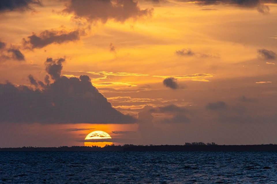 Every single day Mark Potter inspires me! Take a moment — WOW! #Sunrises 🌅 <a href="/MarkPotterMiami/">Mark Potter</a> 

#MarkPotterMiami