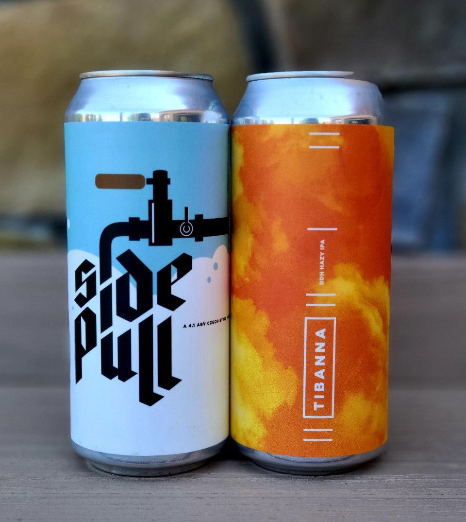 rwbMentor's tweet photo. Weekend beer collabs from @FairStateCoop ๐ป
๐ต Side Pull with @BierstadtLager - Czech style pale lager
๐ Tibanna with @HubbardsCave - DDH Hazy IPA
#rwbmentor #beerstore #collabs #beercollabs #newarrivals #weekendvibes #craftbeer #drinkup https://t.co/jJ2x1Bq9NL